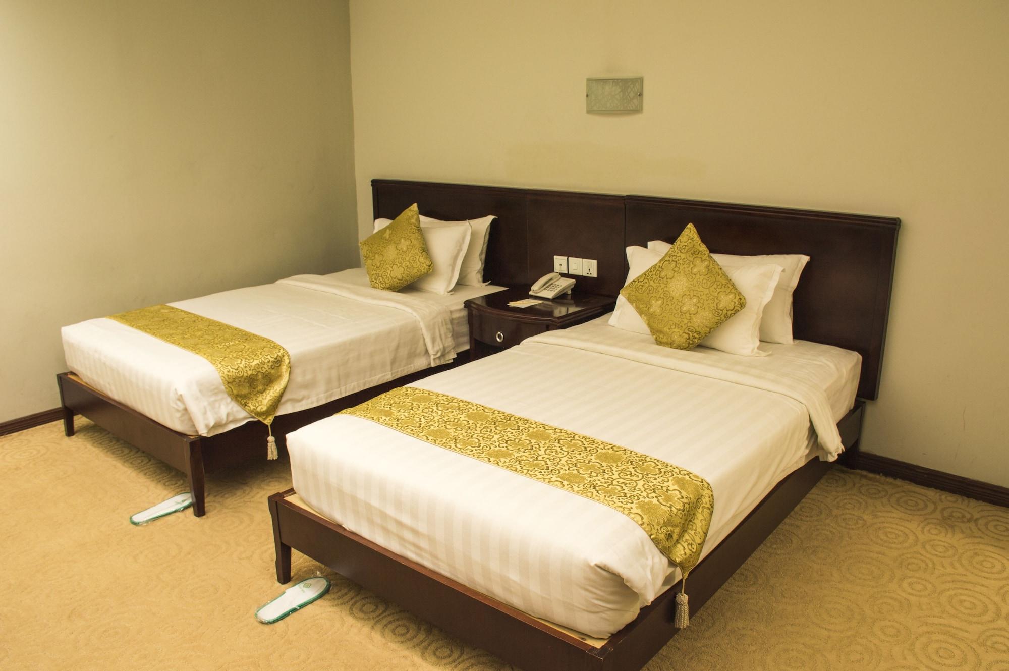 Green Leaf Hotel Yangon Bagian luar foto