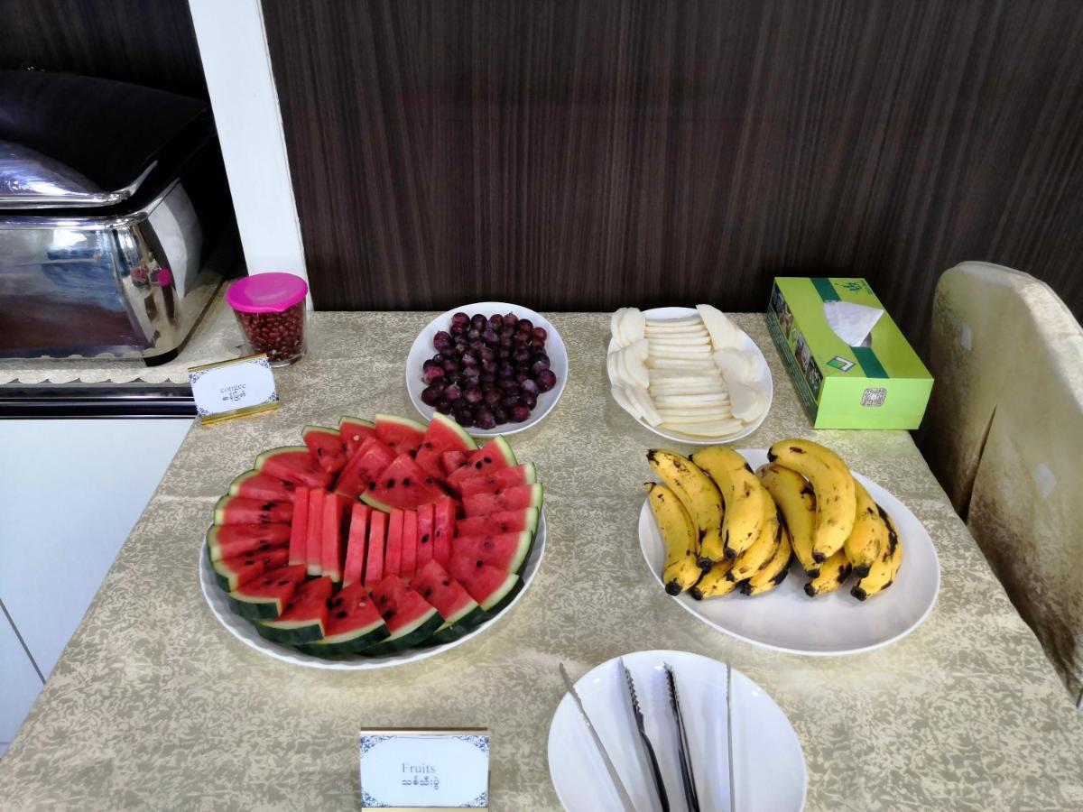 Green Leaf Hotel Yangon Bagian luar foto